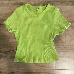 UNIQLO Women’s size xs green rib-knit crop top in good condition.